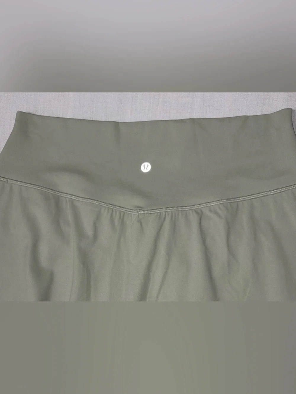 NWT LULULEMON SIZE 14 ALIGN HIGH RISE SKIRT UNDER SHORTS W/POCKETS FOG GREEN
